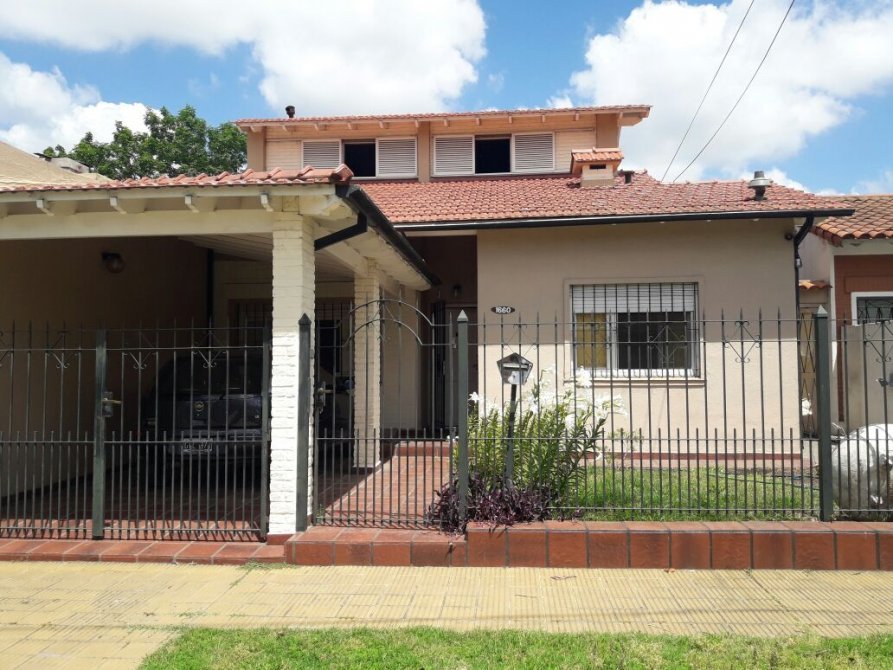 Imagen de la parte de afuera de la casa 1