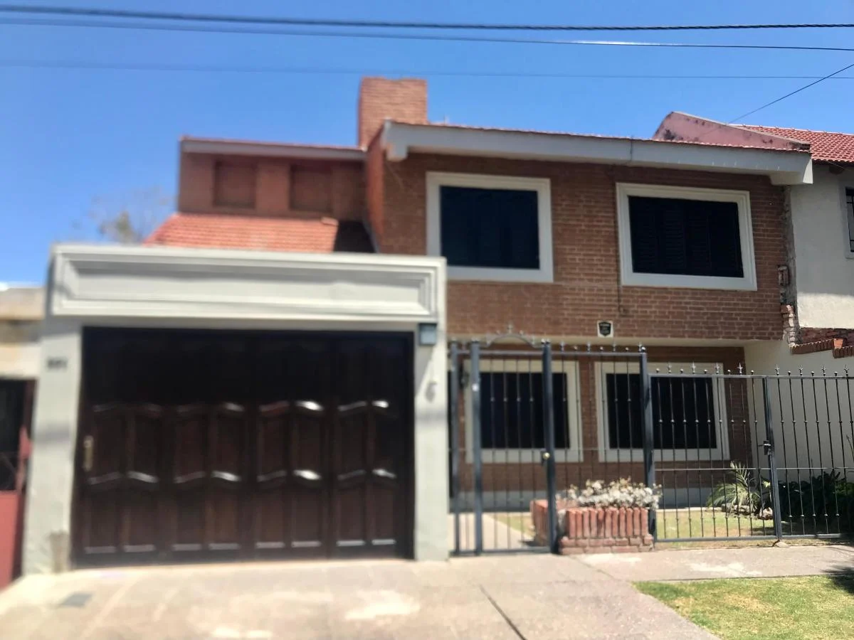 Imagen de la parte de afuera de la casa 2