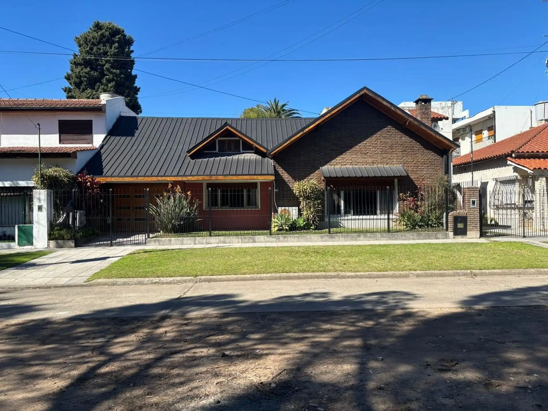 Imagen de la parte de afuera de la casa 3