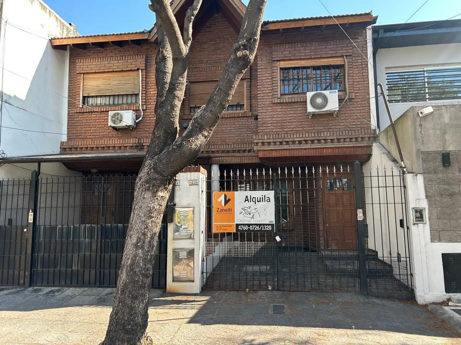 Imagen de la parte de afuera de la casa 4